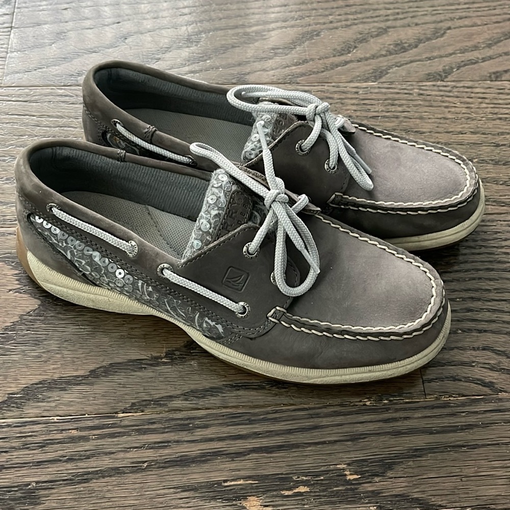 Women’s 7.5 Sperrys